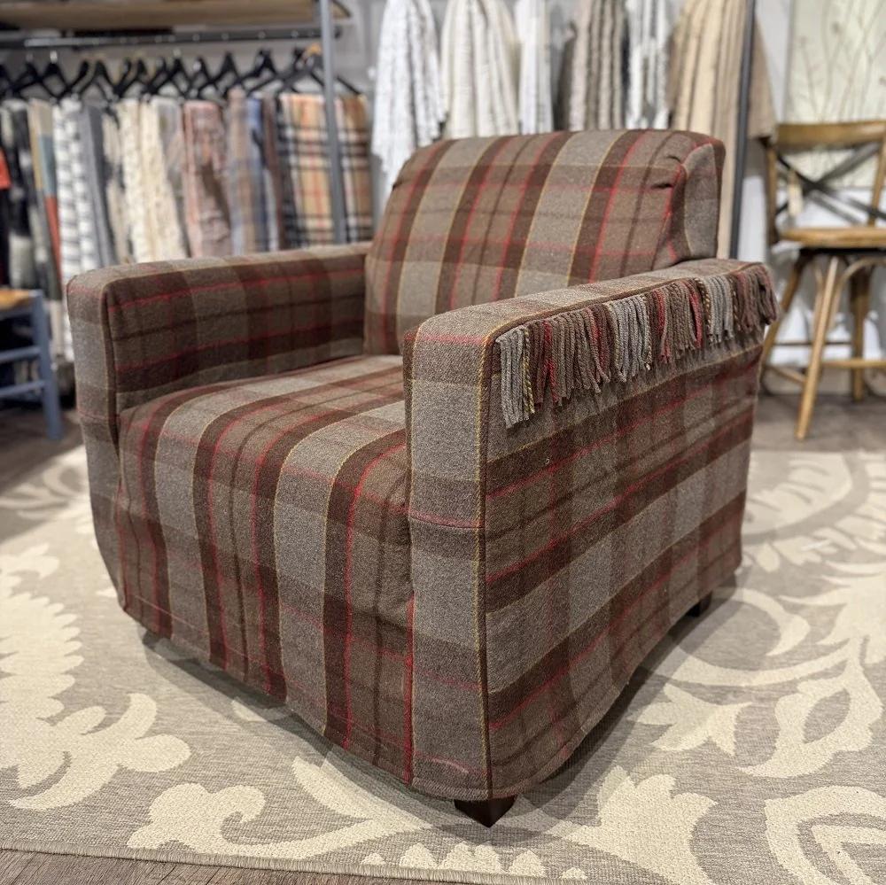 IOD Chair Outlander Daiku 1.jpg