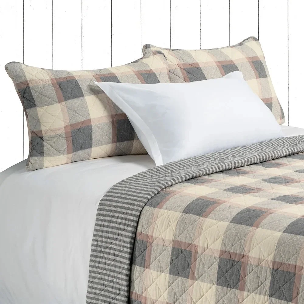 BRU quilt Germain 1.jpg