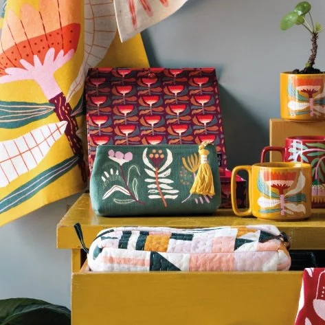 Dan cosmetic bag venus 2.jpg