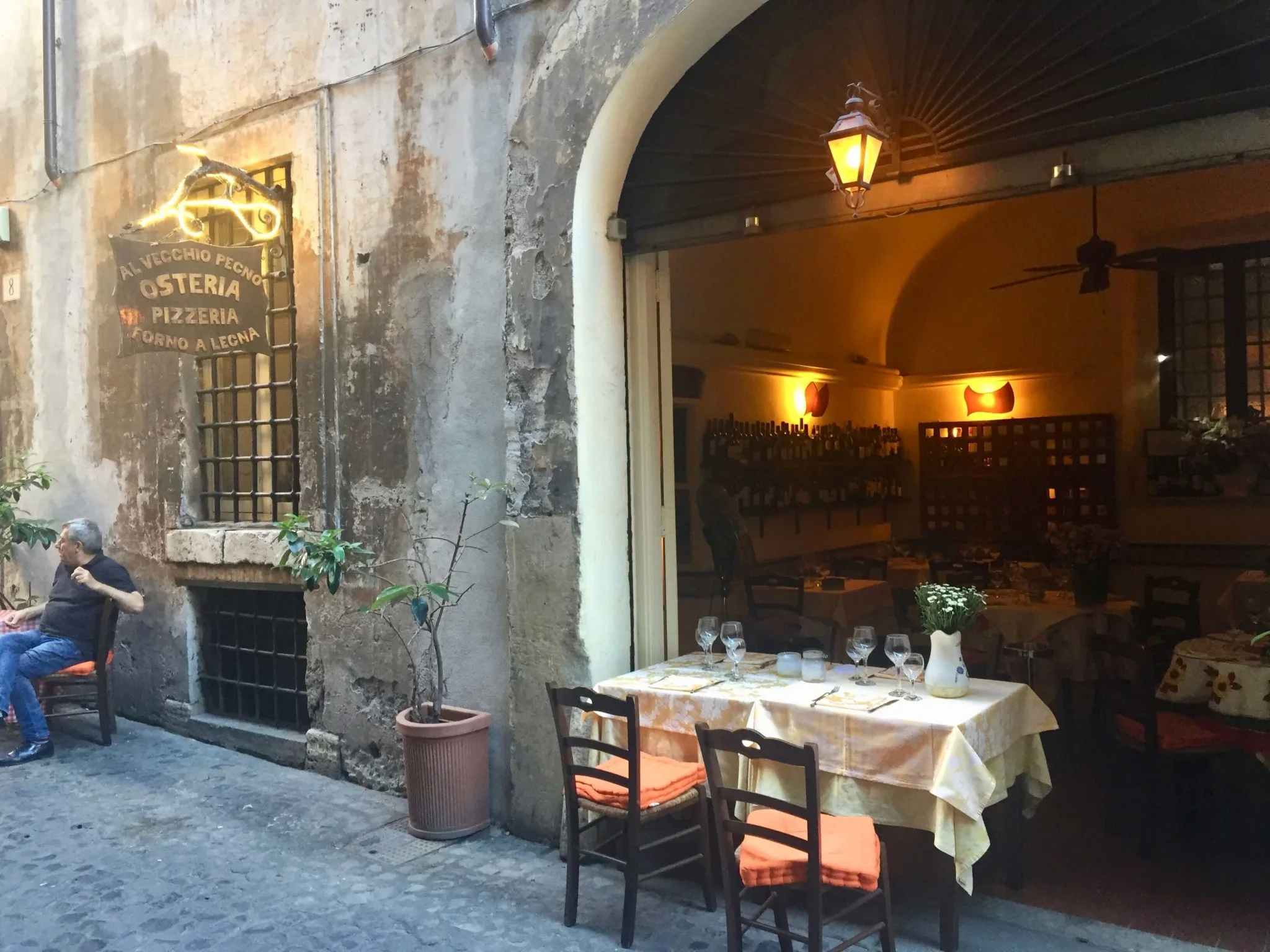 Osteria del Pegno: Roman classics in the city center