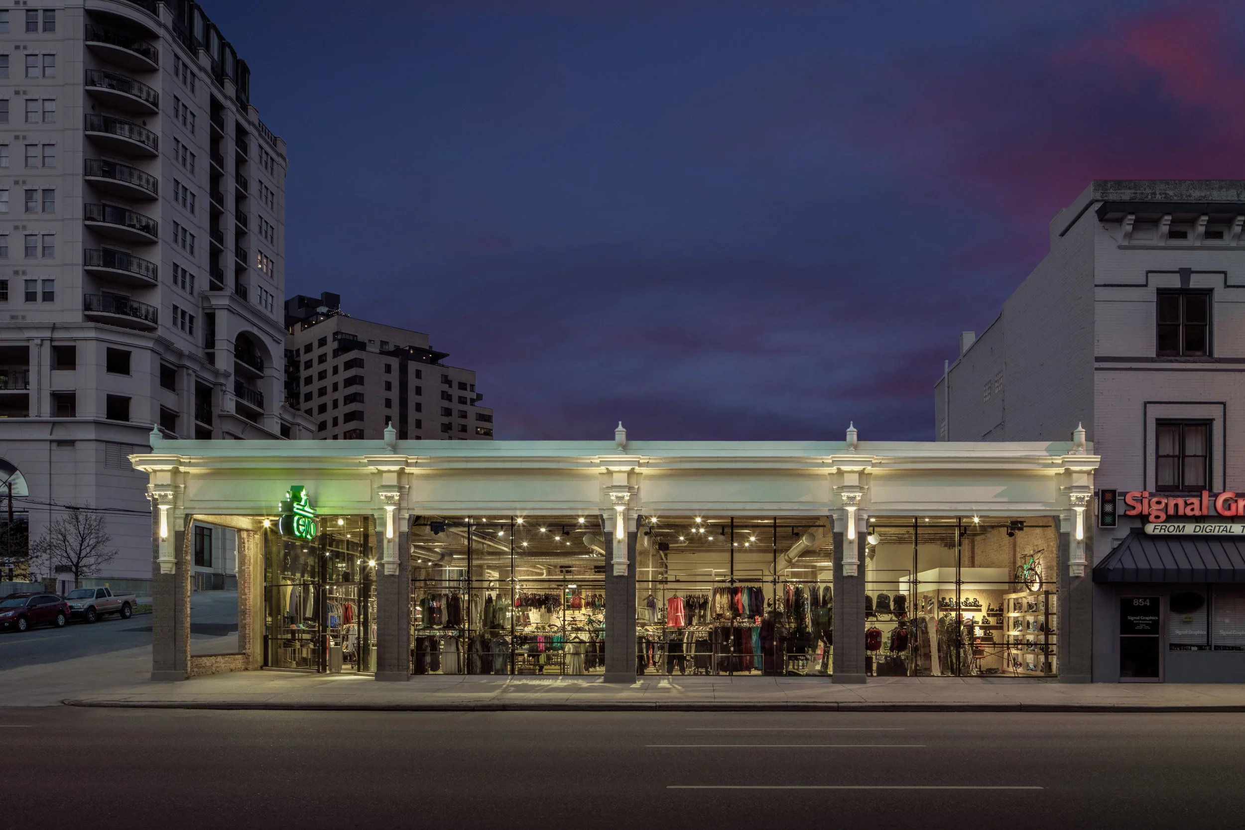 18_TresBirds_Evo Retail_01.jpg