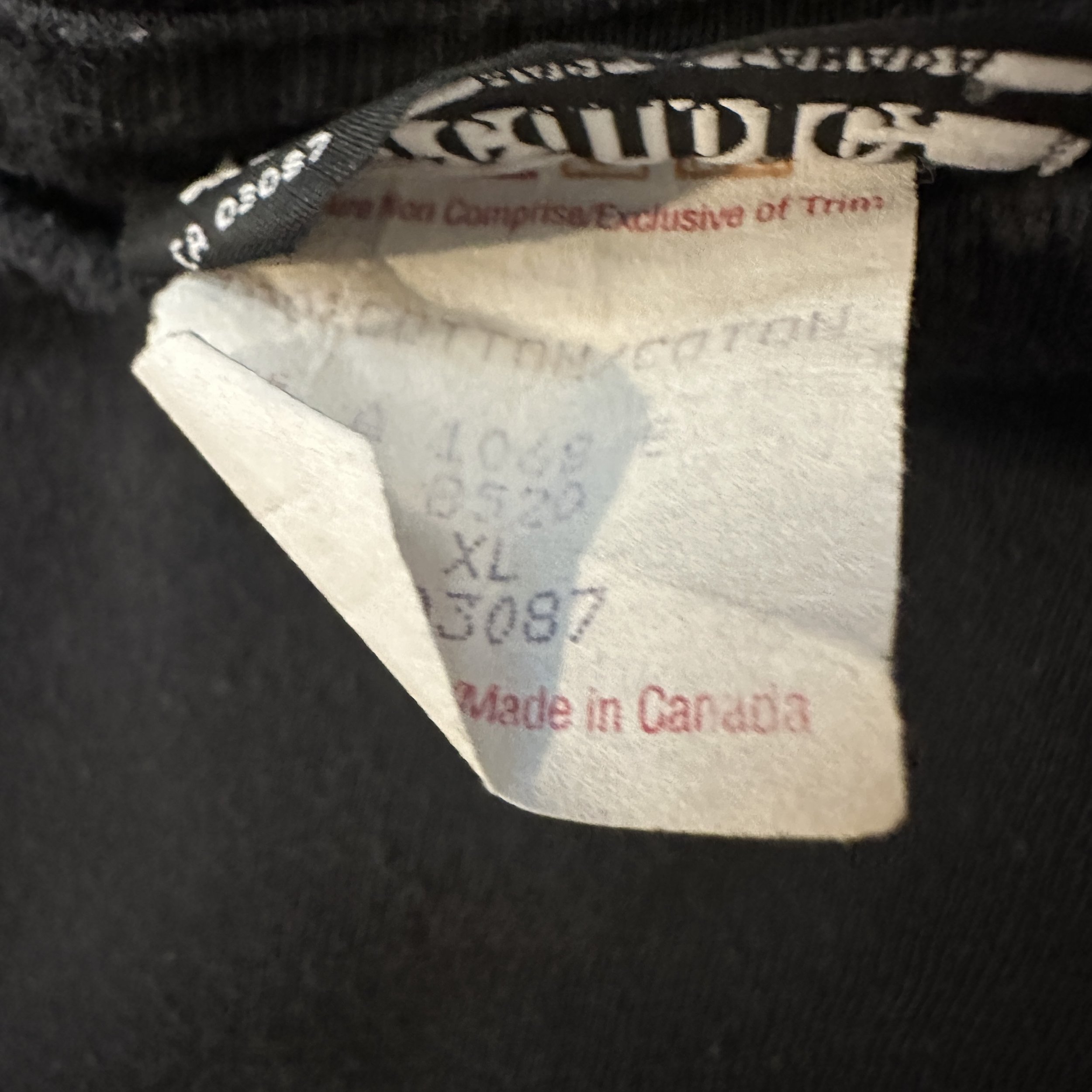 PearlJam_GivenToFly_1998_Tour_TShirt_LaundryTag.jpg