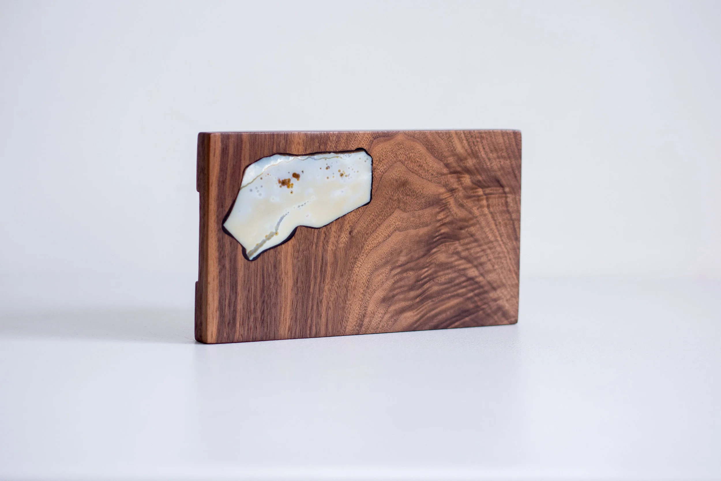 Translucent  : Cheeseboard