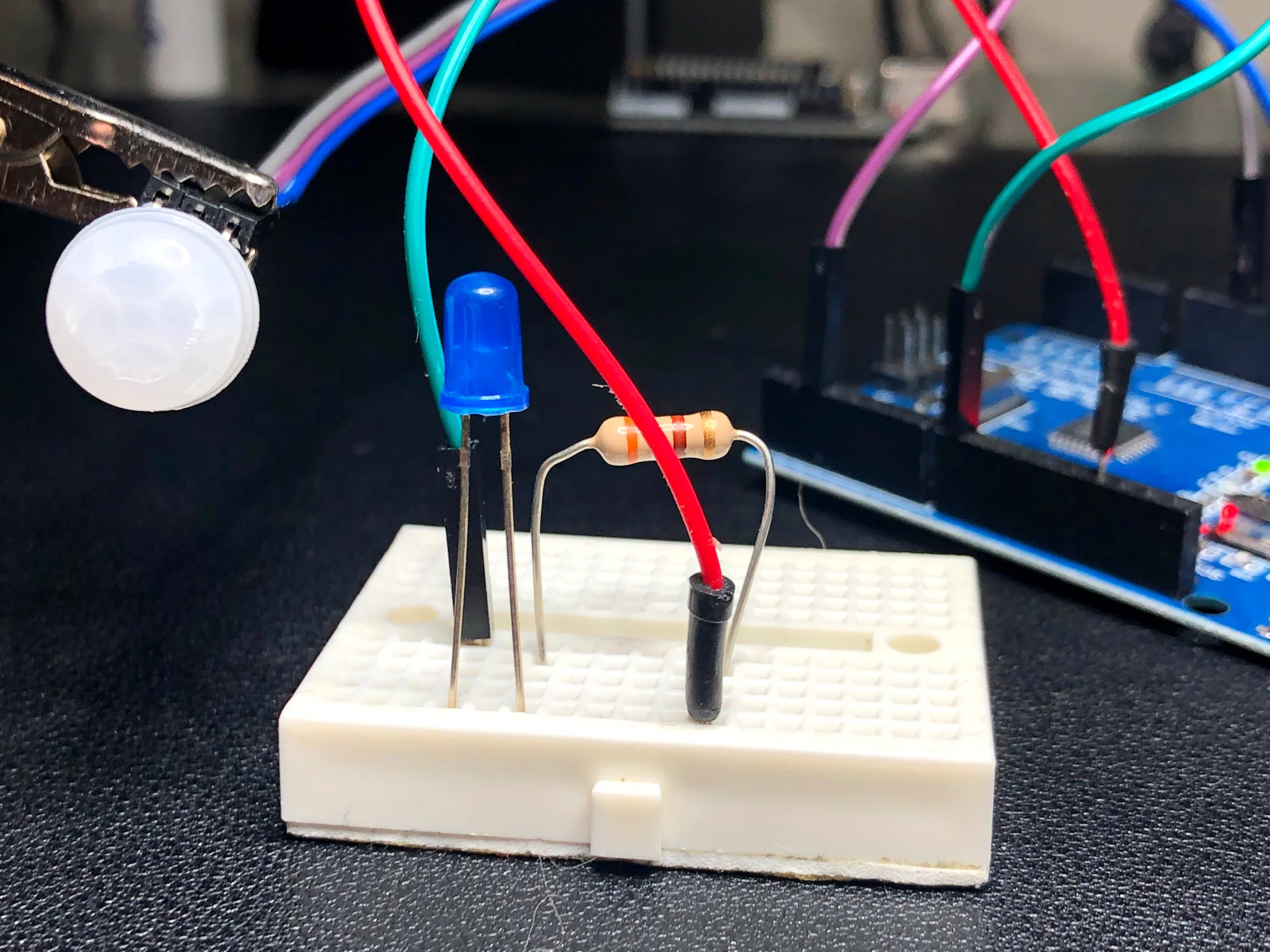 Arduino Interrupts with PIR Motion Sensor