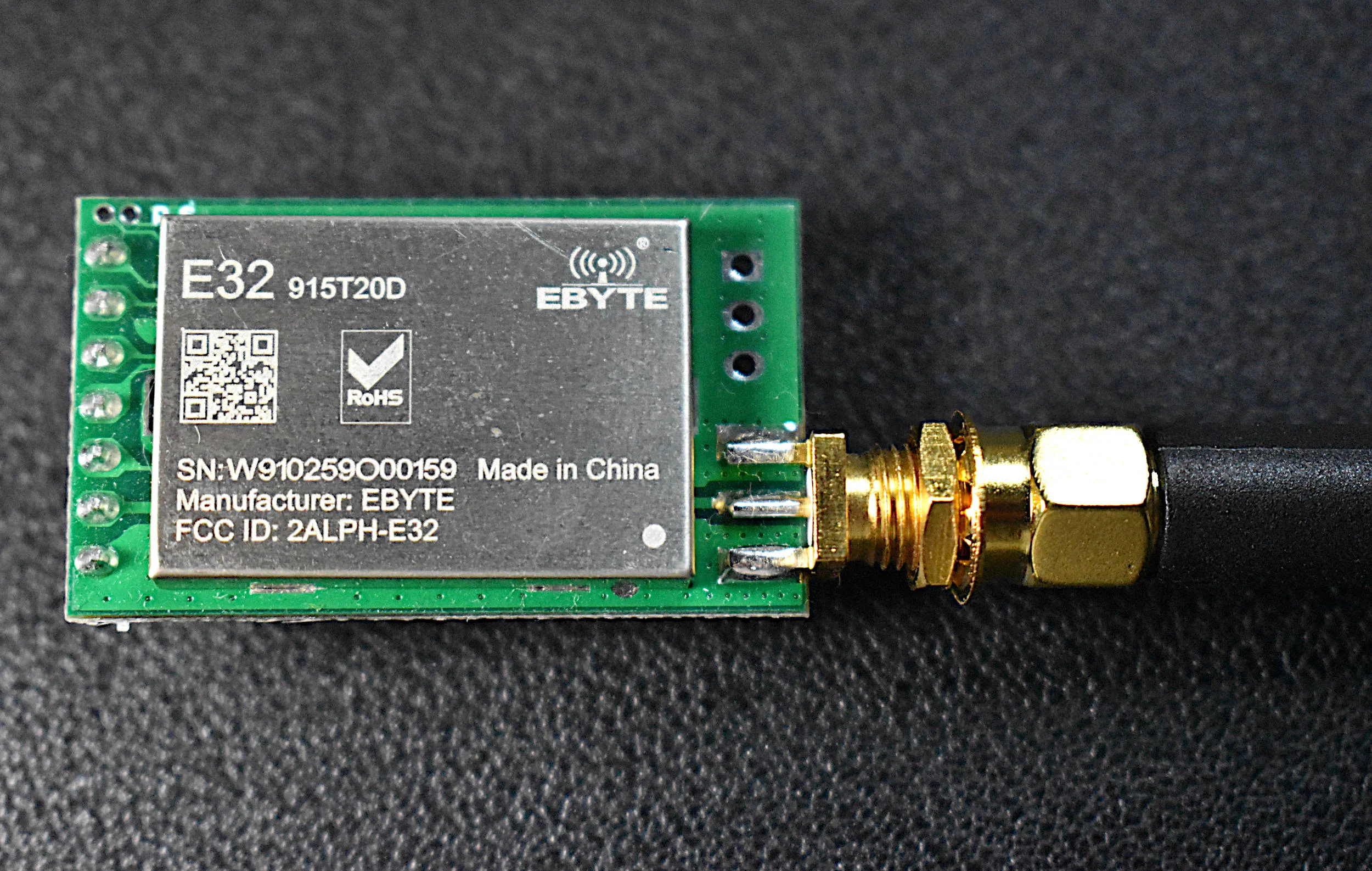 e32_915T20D_lora_top_antenna_attached.JPG