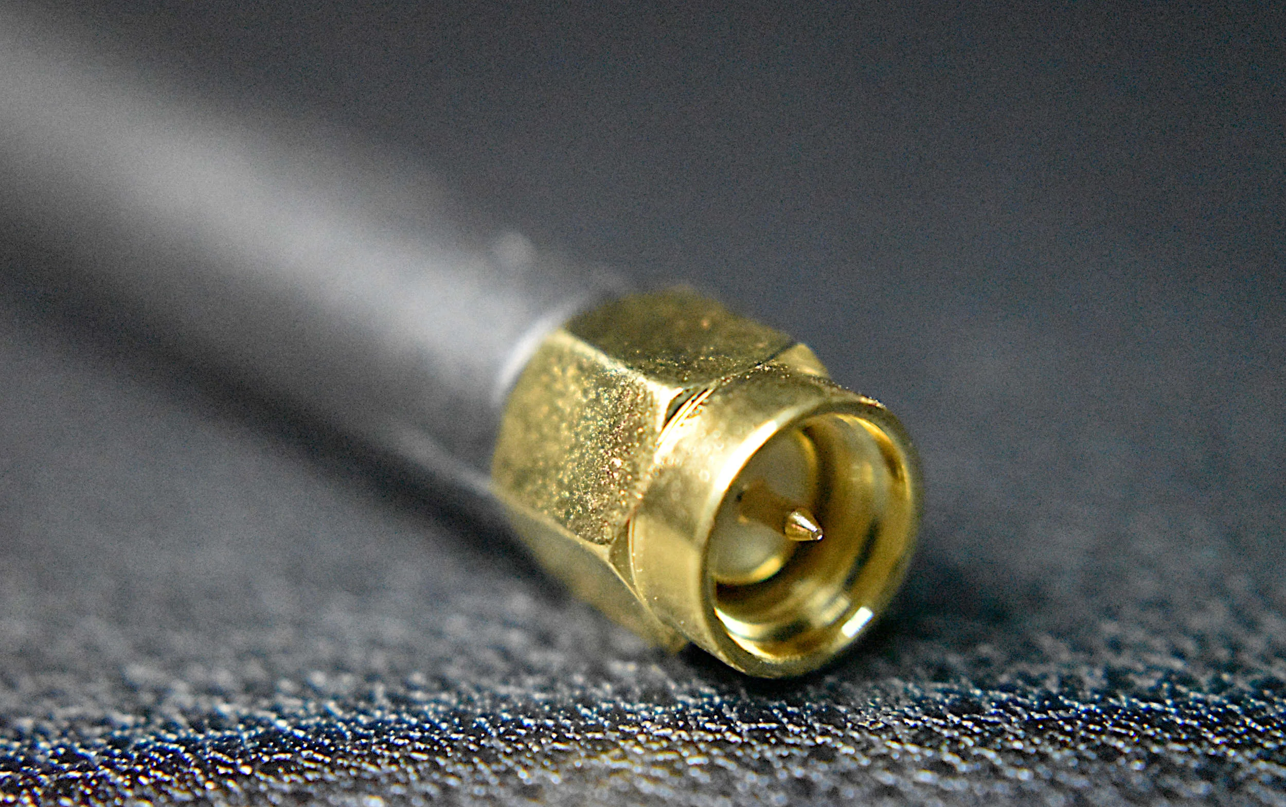 e32_915T20D_antenna_zoom.JPG