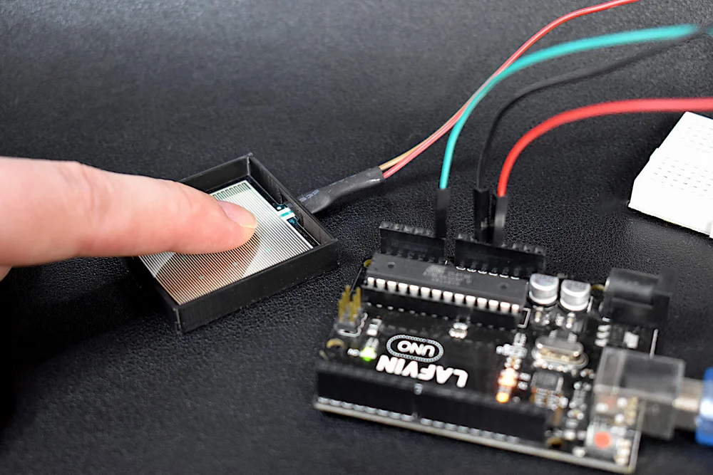 Force Sensitive Resistors (FSRs) with Arduino — Maker Portal
