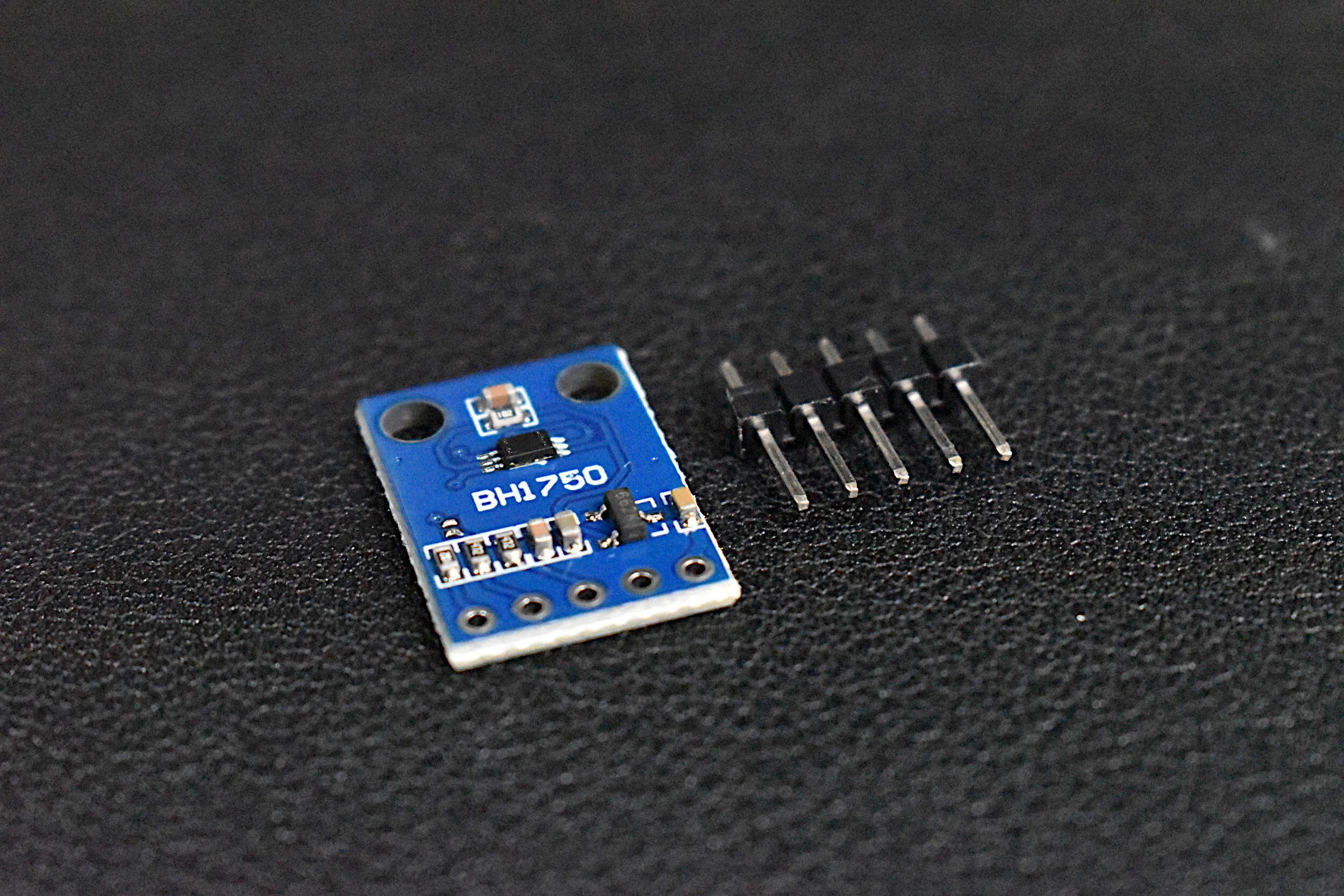 BH1750_ambient_light_sensor_top_pins.JPG