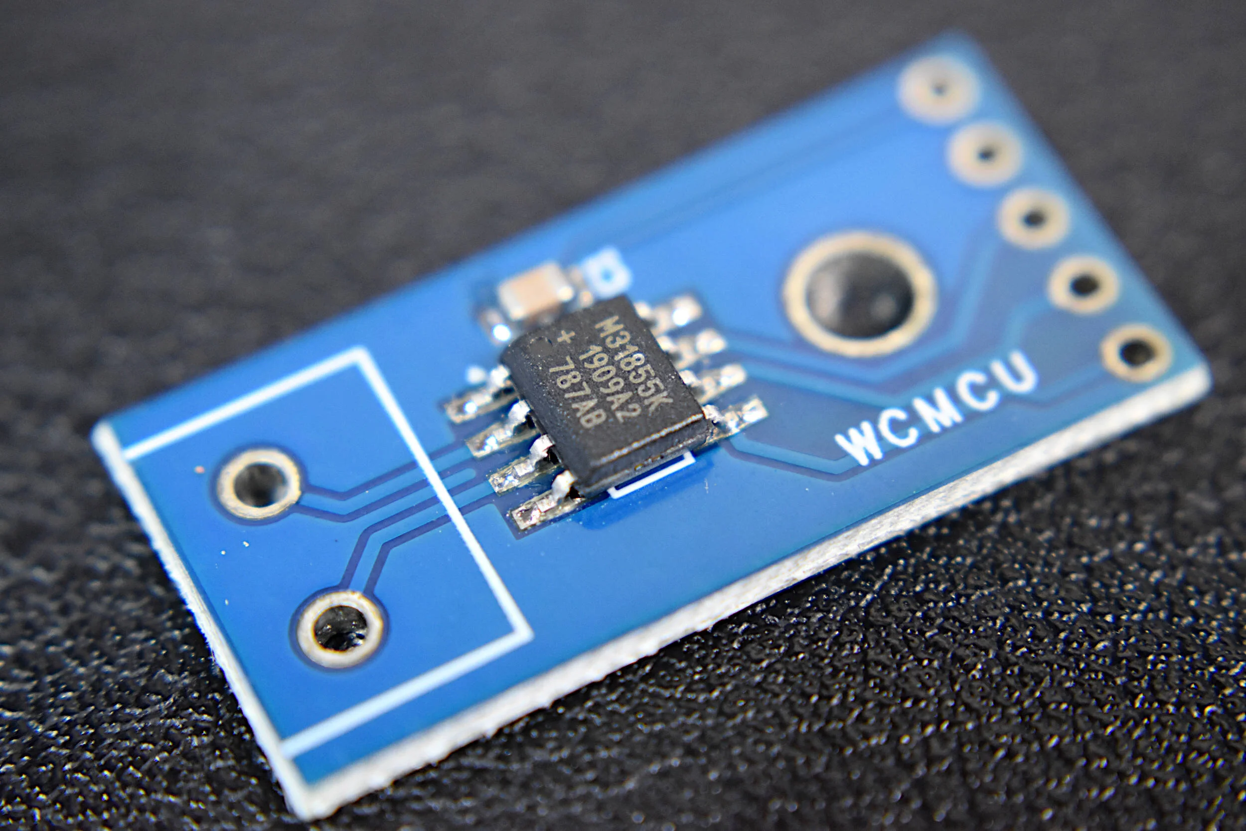 MAX31855_IC_zoom_side.JPG