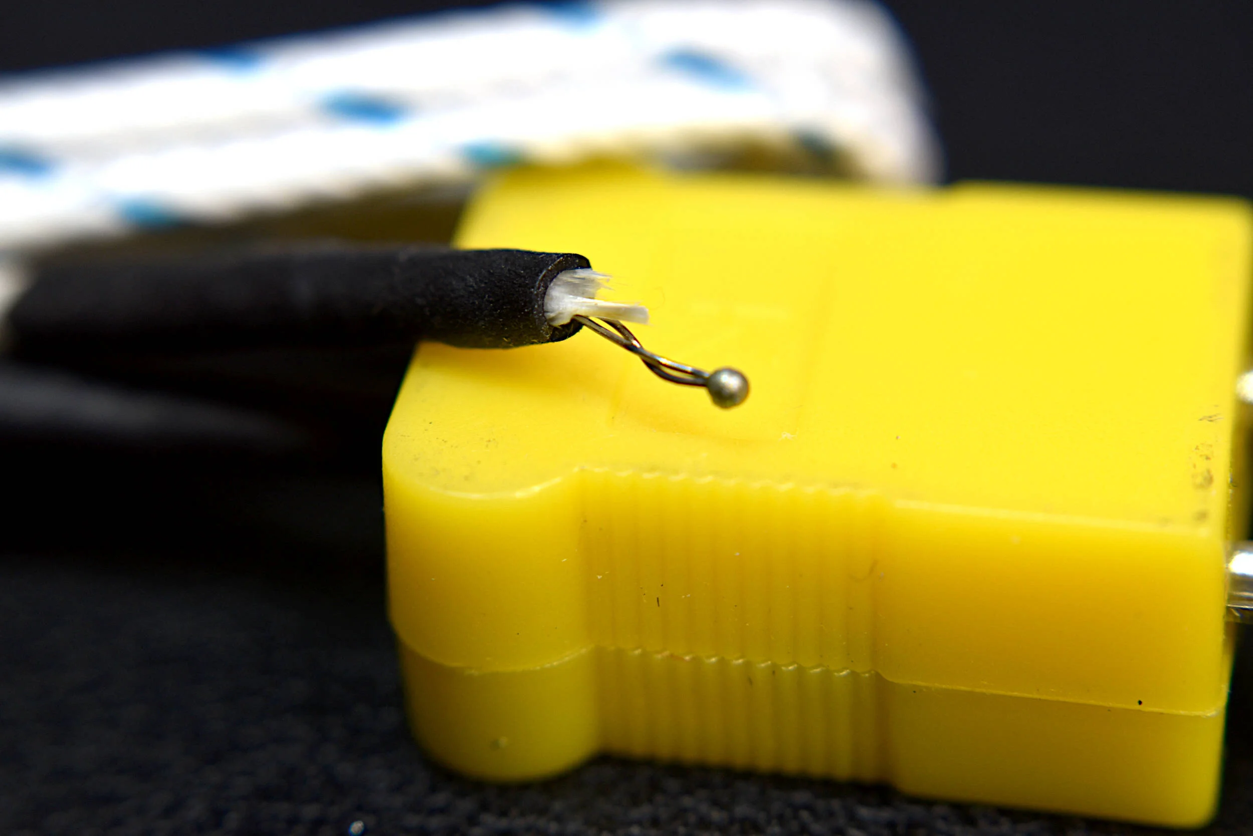 thermocouple_bead_zoom.JPG