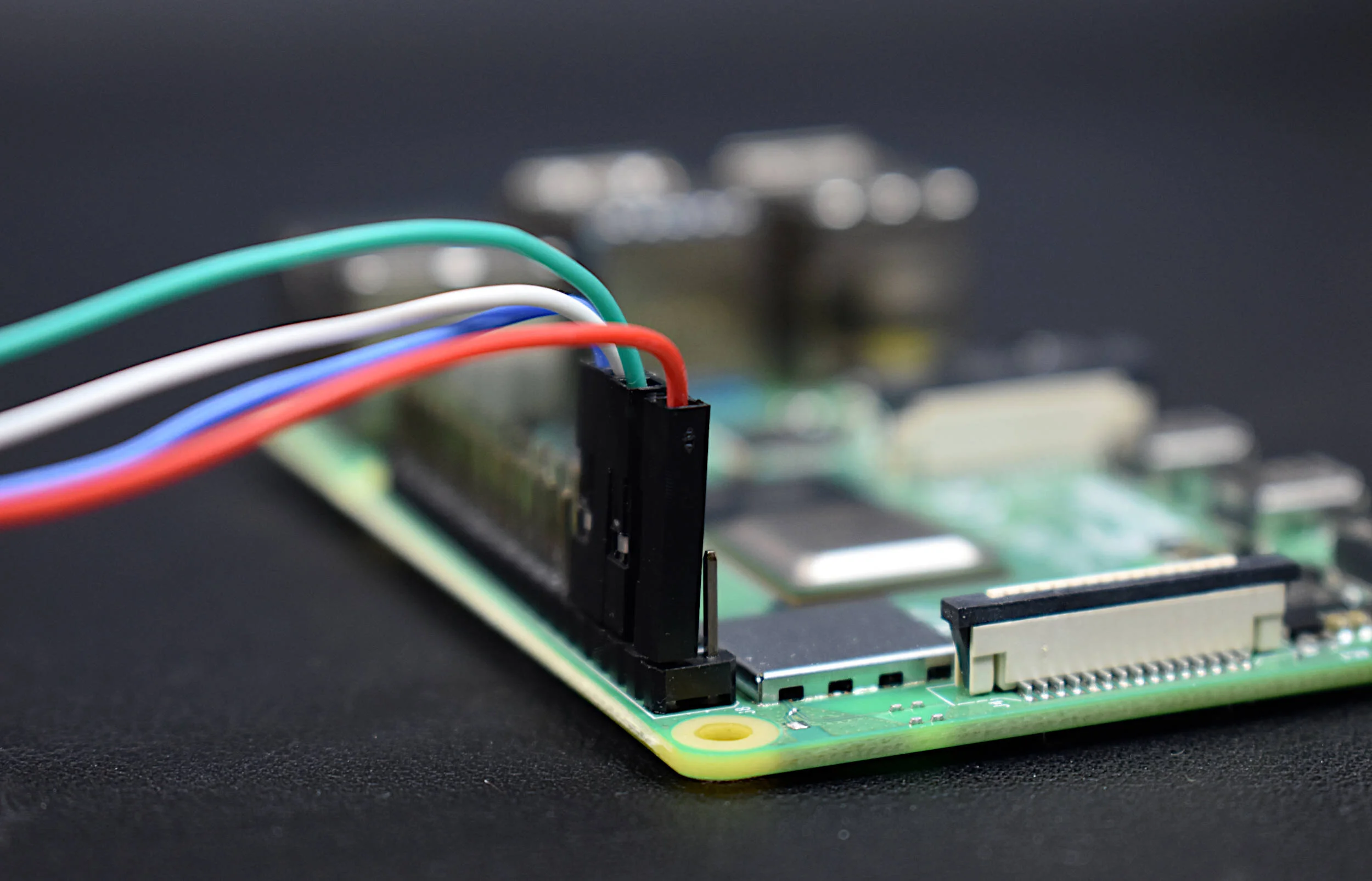 rpi4_2gb_gpio_wires.JPG