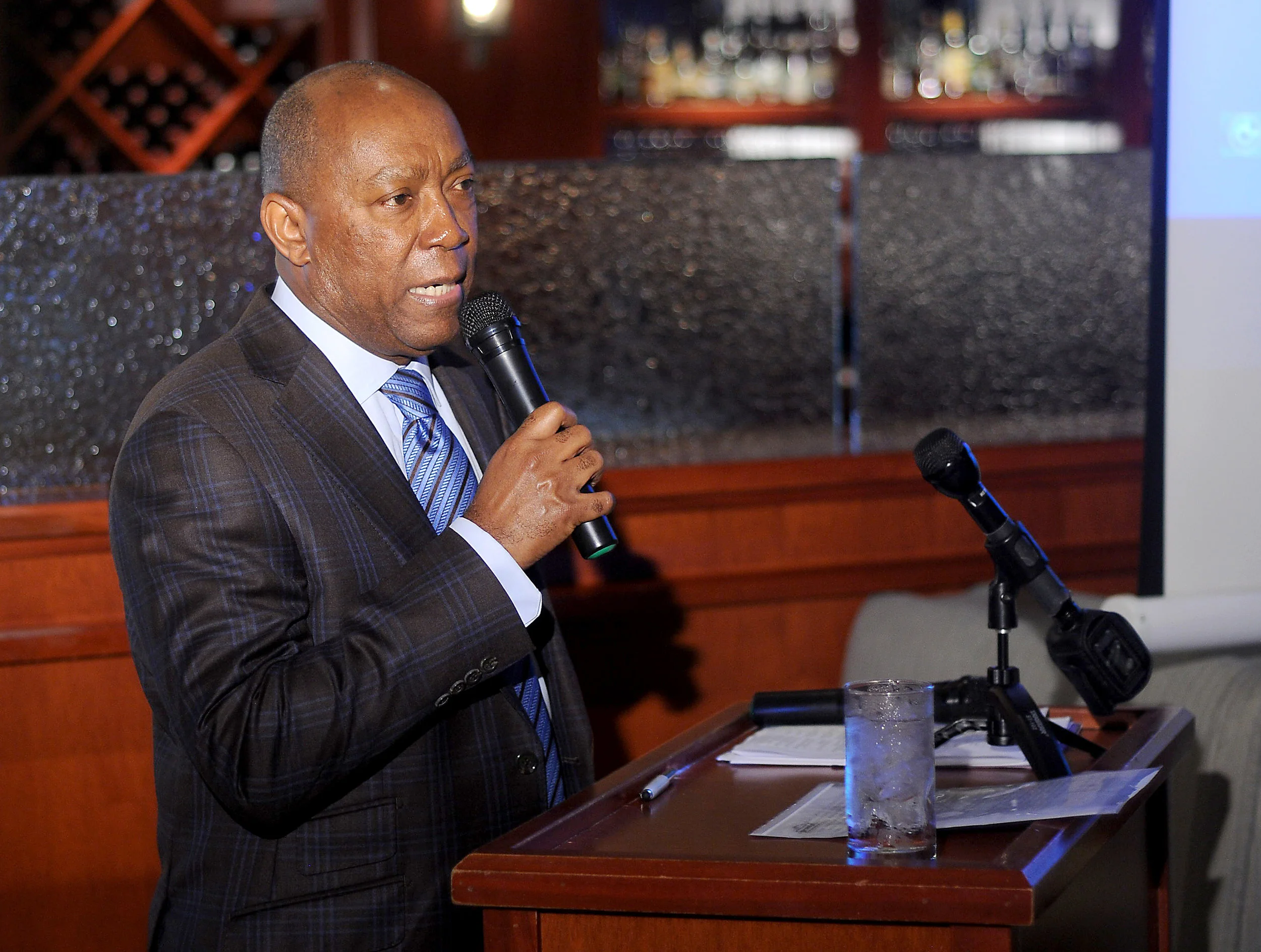  Mayor Sylvester Turner speaks at Rebuilding Together Houston’s Game Changer: Investing in Community Revitalization lunch 