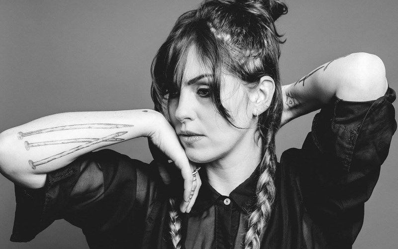 emma-ruth-rundle-2.jpg__800x500_q85_crop_subsampling-2_upscale.jpg