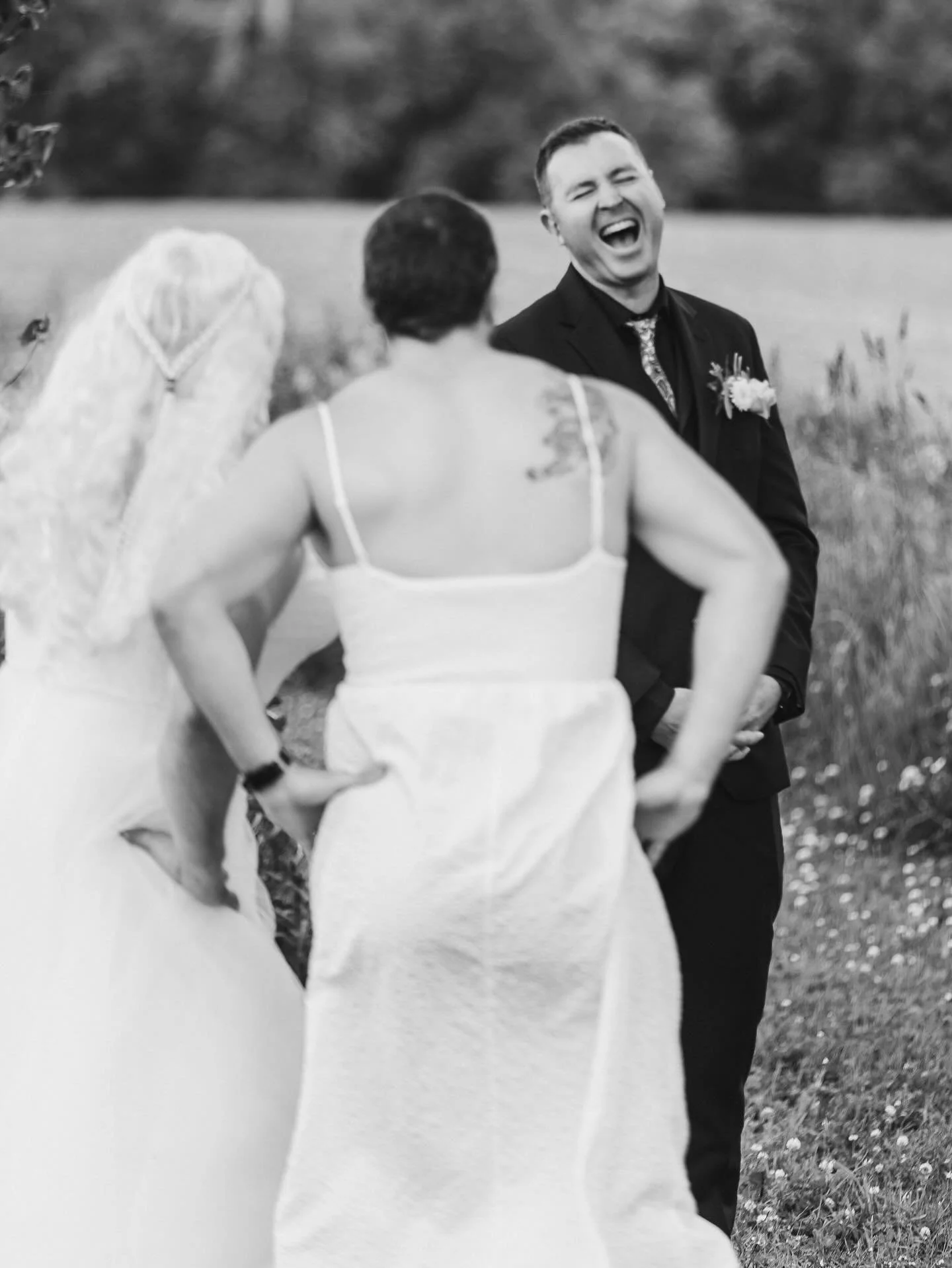 Everything about this “first look” was perfection 😂