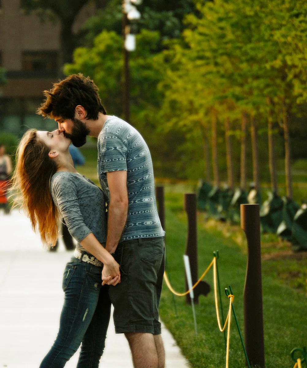 Kelsi & Alex - Sculpture Garden - Summer Love - Couples Portraits
