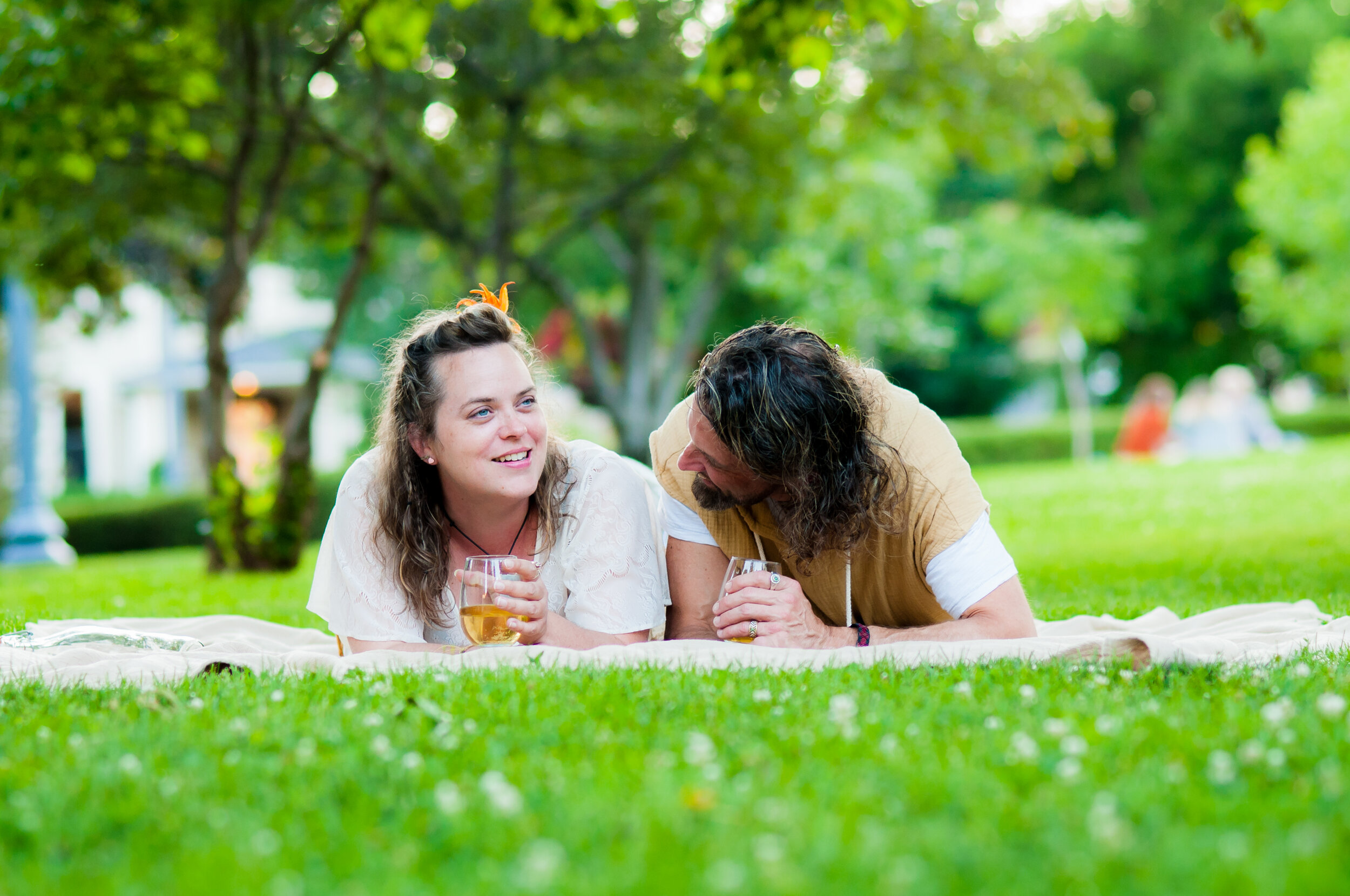 Briana & Patrick - Minneapolis Park - Summer Fun Portraits