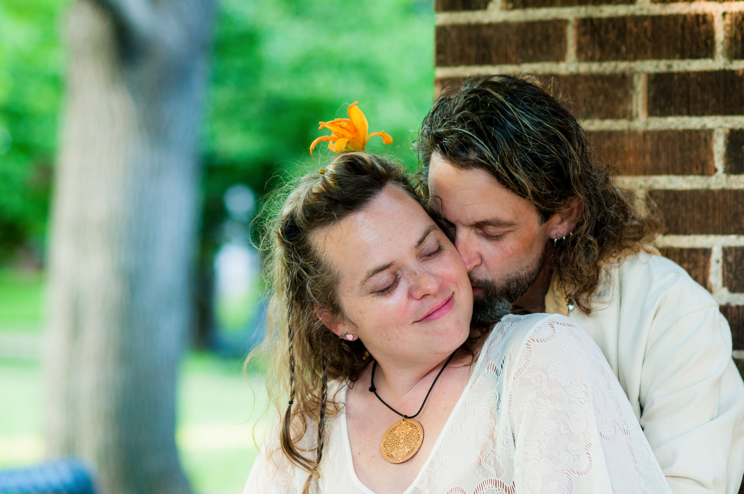 Briana & Patrick - Lowry Park - Minneapolis - Couples in love