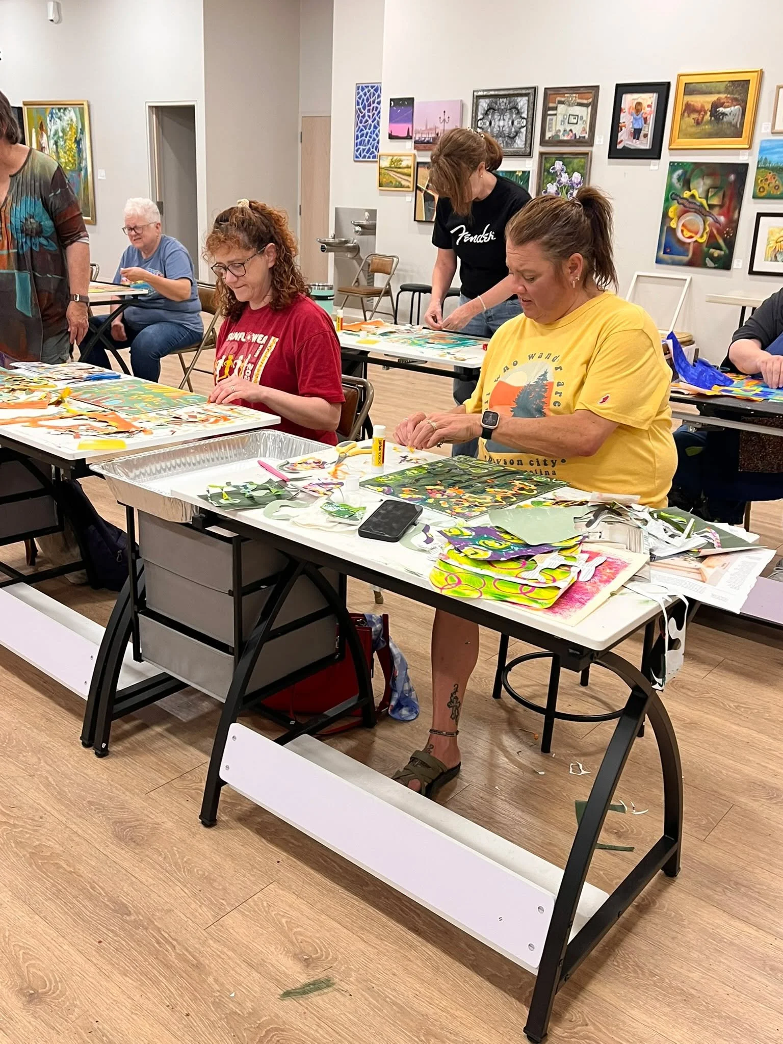 The fourth and final Art History Inspired workshop took place this past Friday at the Hutchinson Art Center!

Haven, KS, artist Kayann Ausherman led this workshop where students learned about Rex Ray, an American collage artist and graphic designer. 