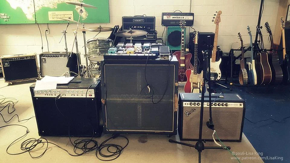 amp wall.jpg