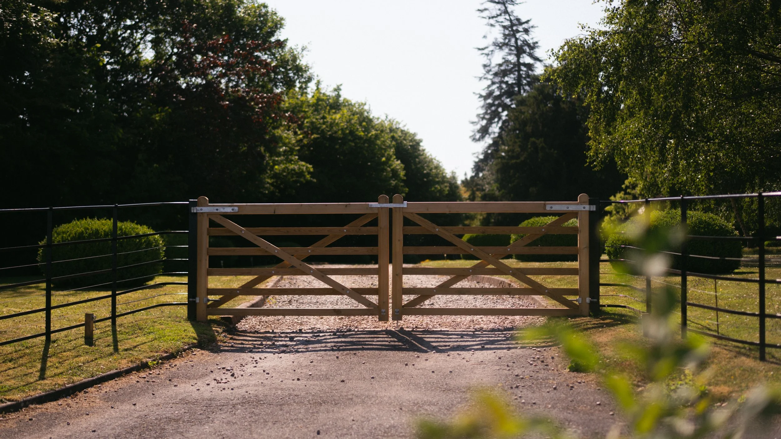 We have recently added a gate to allow you to close off access to the garden