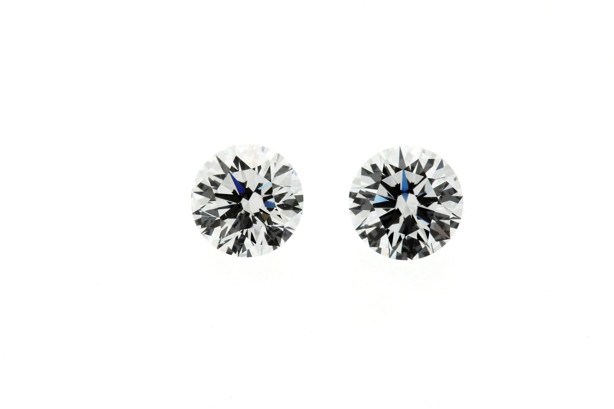 loose diamonds on white background.jpg