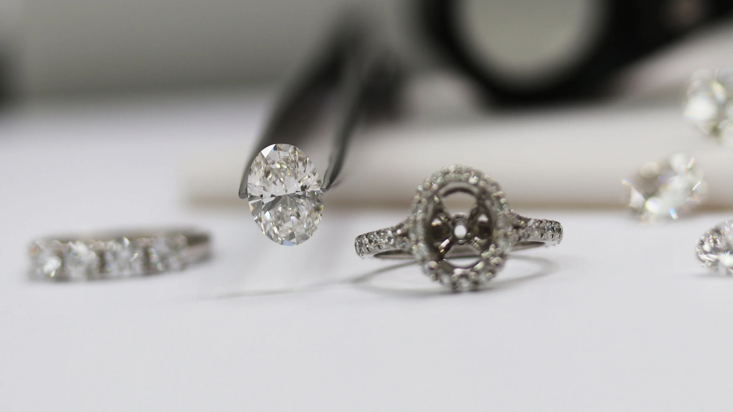 loose-oval-cut-lab-grown-diamond-ada-diamonds-new-york.jpg