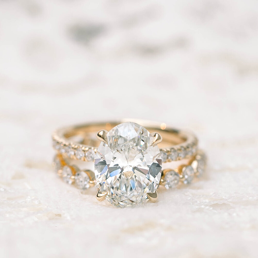 Oval Classic Four Prong Pavé Setting