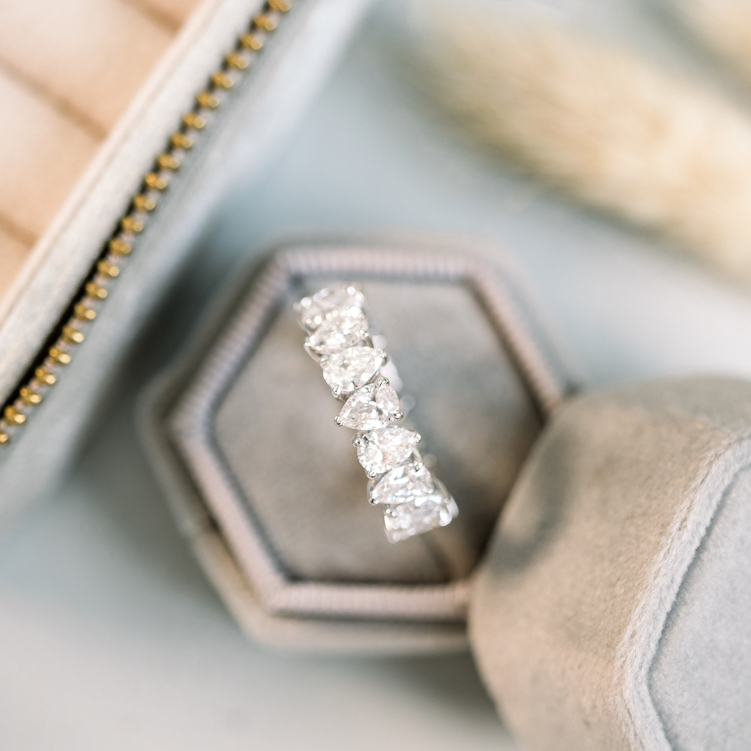 限定価格セール ハウトカラット レディース リング アクセサリー Alternating Pear Lab Created Diamond  Eternity Ring 18K YELLOW GOLD