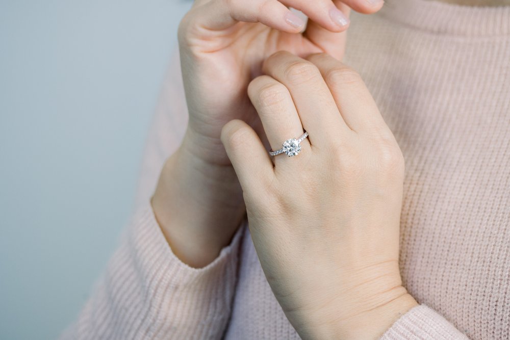 5 Ways to Rock a Lab Grown Diamond Band Engagement Ring