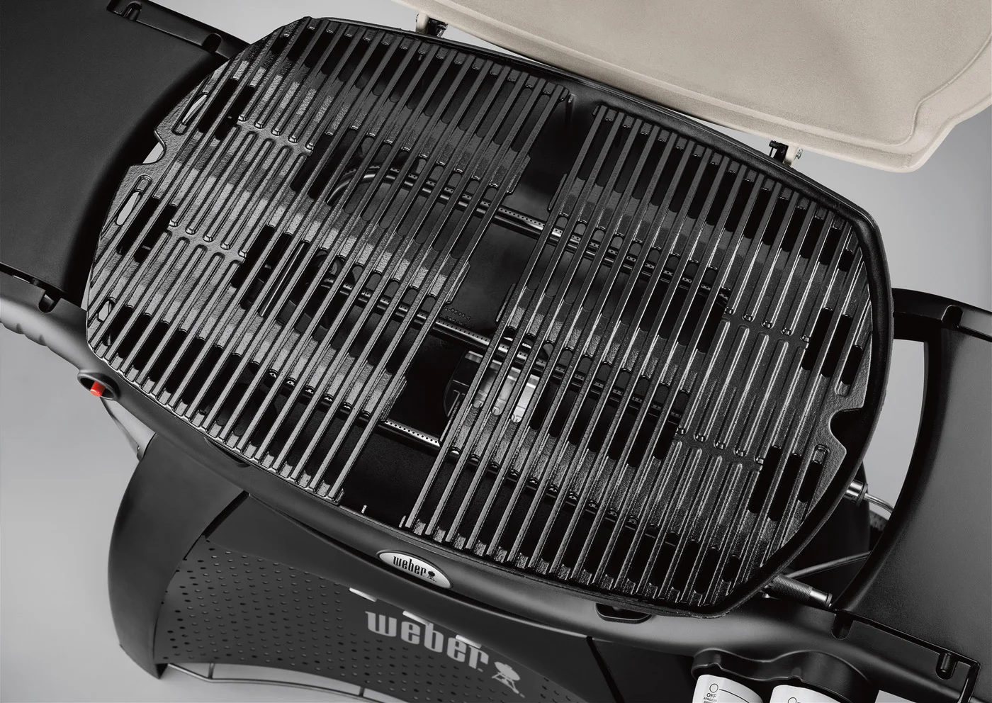 WEBER-Q3200_57060001EA-4s.jpg