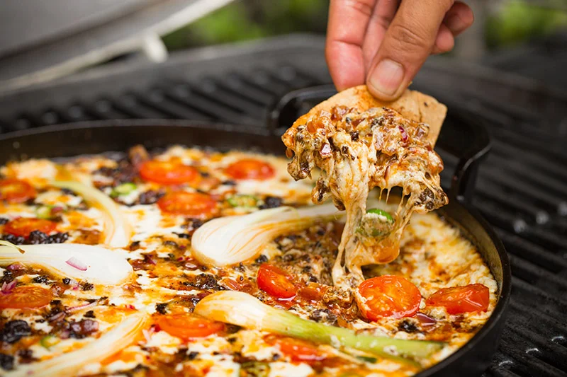 32_Recetario Weber_Queso Flameado con Chorizo-800.jpg