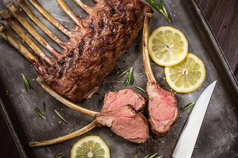 19_Recetario Weber_Chuletas de Cordero Aromáticas-800.jpg