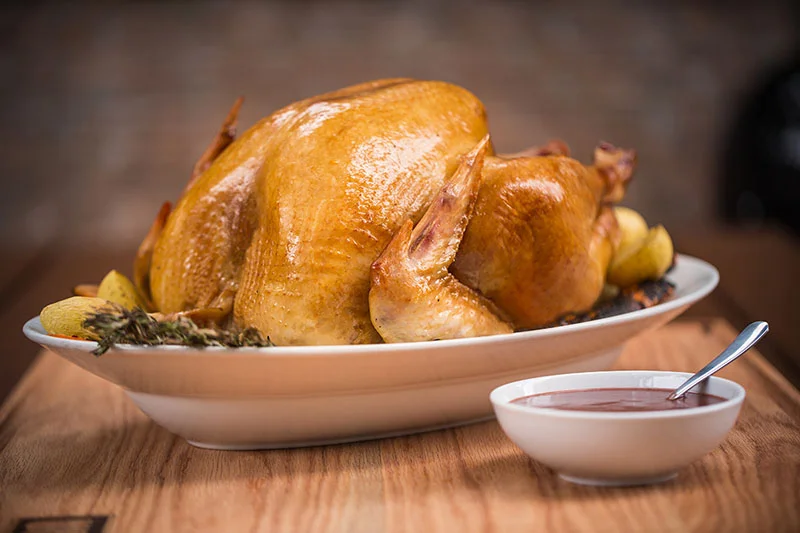 38_Recetario Weber_Pavo Ahumado con Gravy de Bourbon-800.jpg