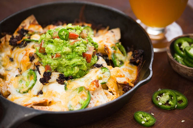31_Recetario Weber_Nachos de Chorizo con Guacamole-800.jpg