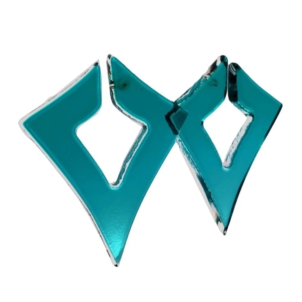 Casual, cool, contemporary 