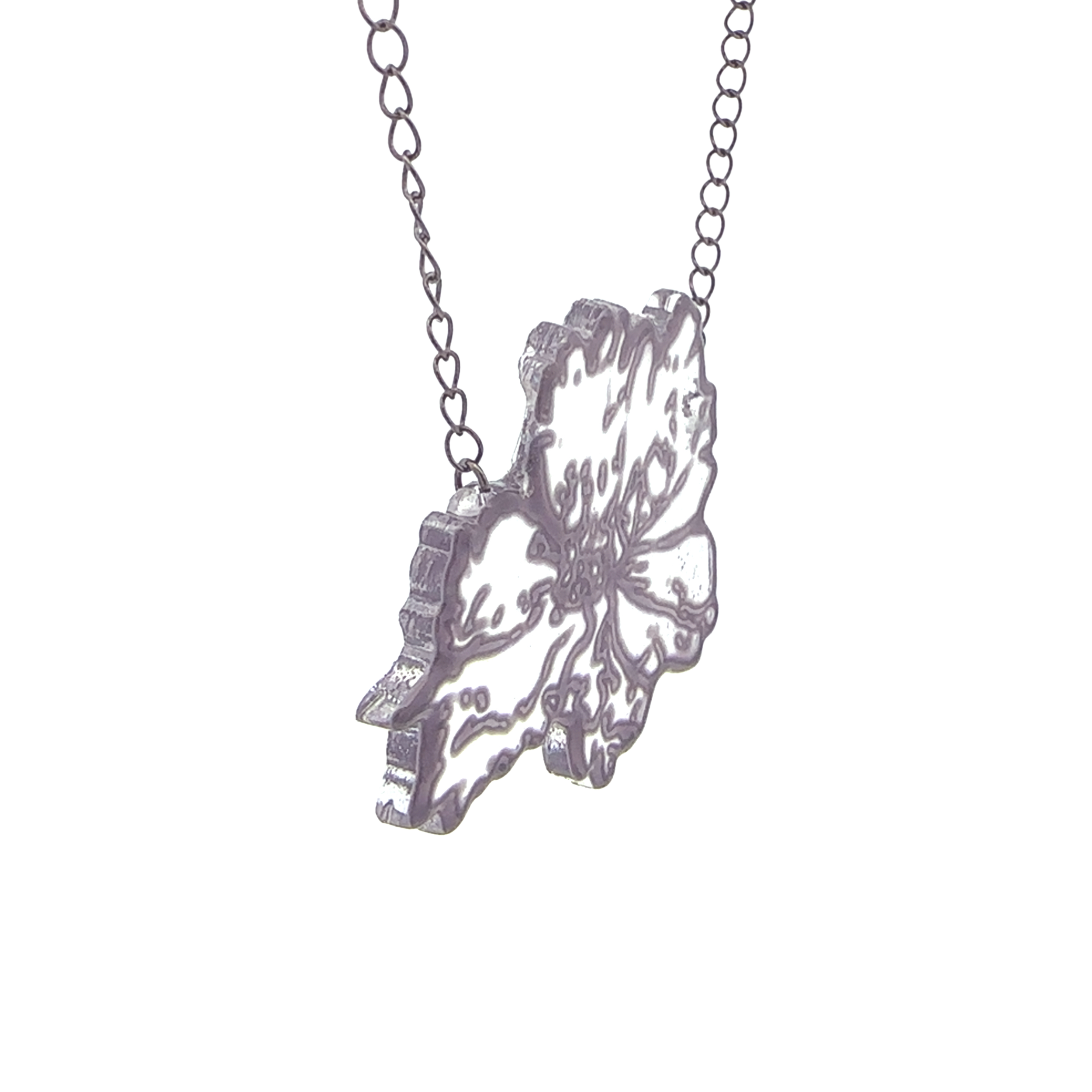 chipped_EG_flower_necklace_ANGLE.png