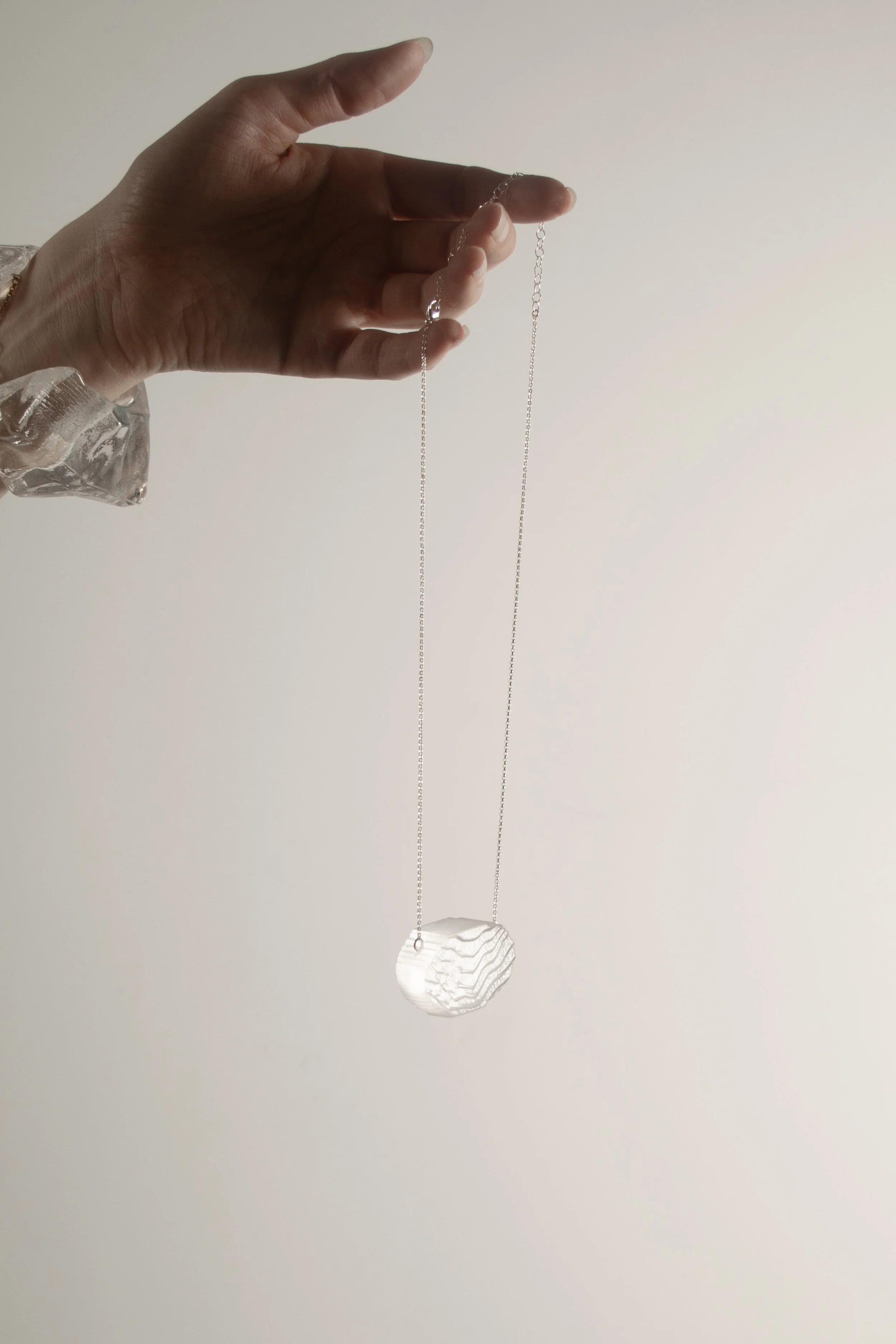 Mini Relief Ellipse in Clear (shift axis)