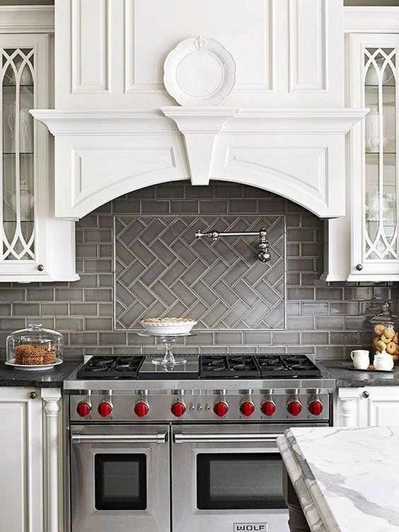 11) Mixed Why not mix a few styles together to define a certain area like this stove backsplash. The possibilities for this are endless! Image via Pinterest .