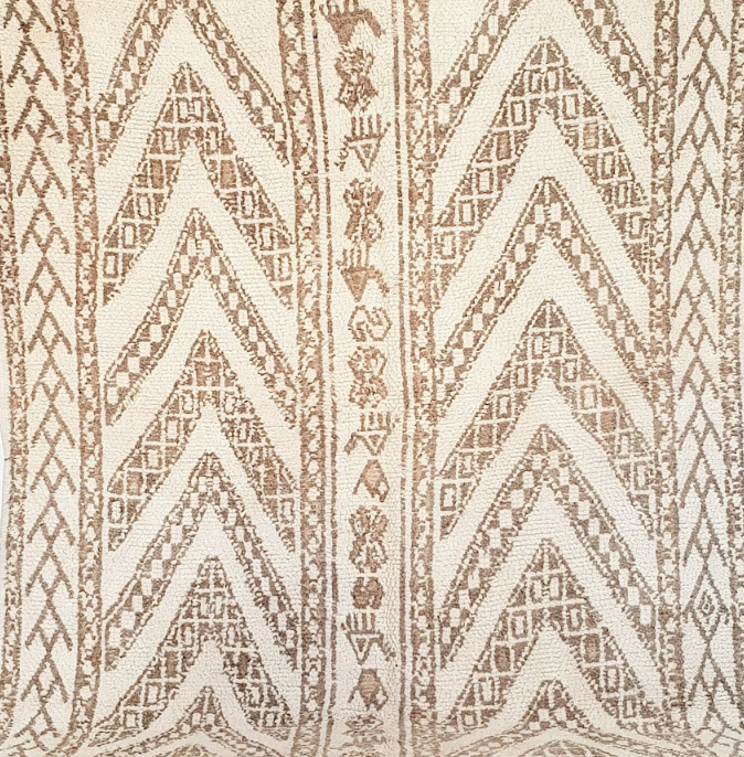 5'7"x8'4" vintage moroccan rug 