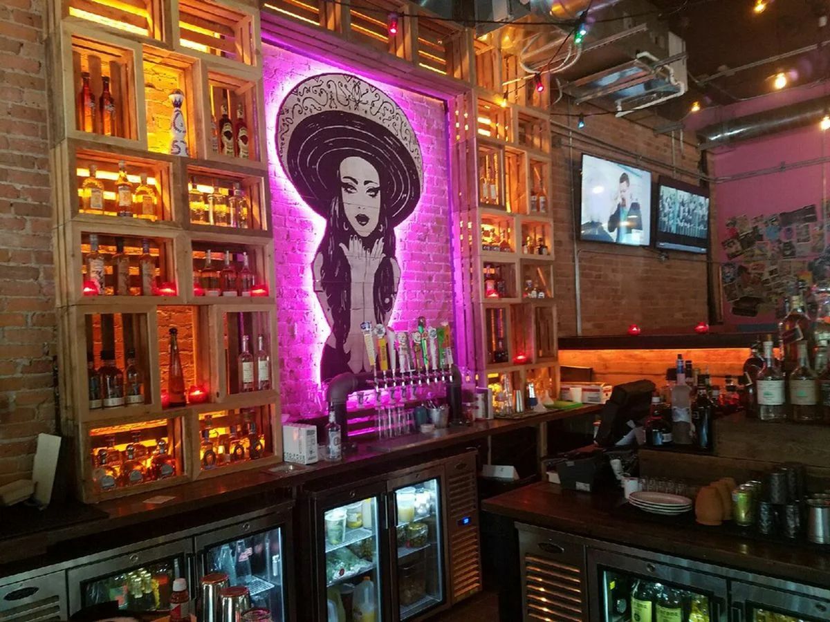 Pink Taco ±9,600 sf 431 N Wells Street | Chicago