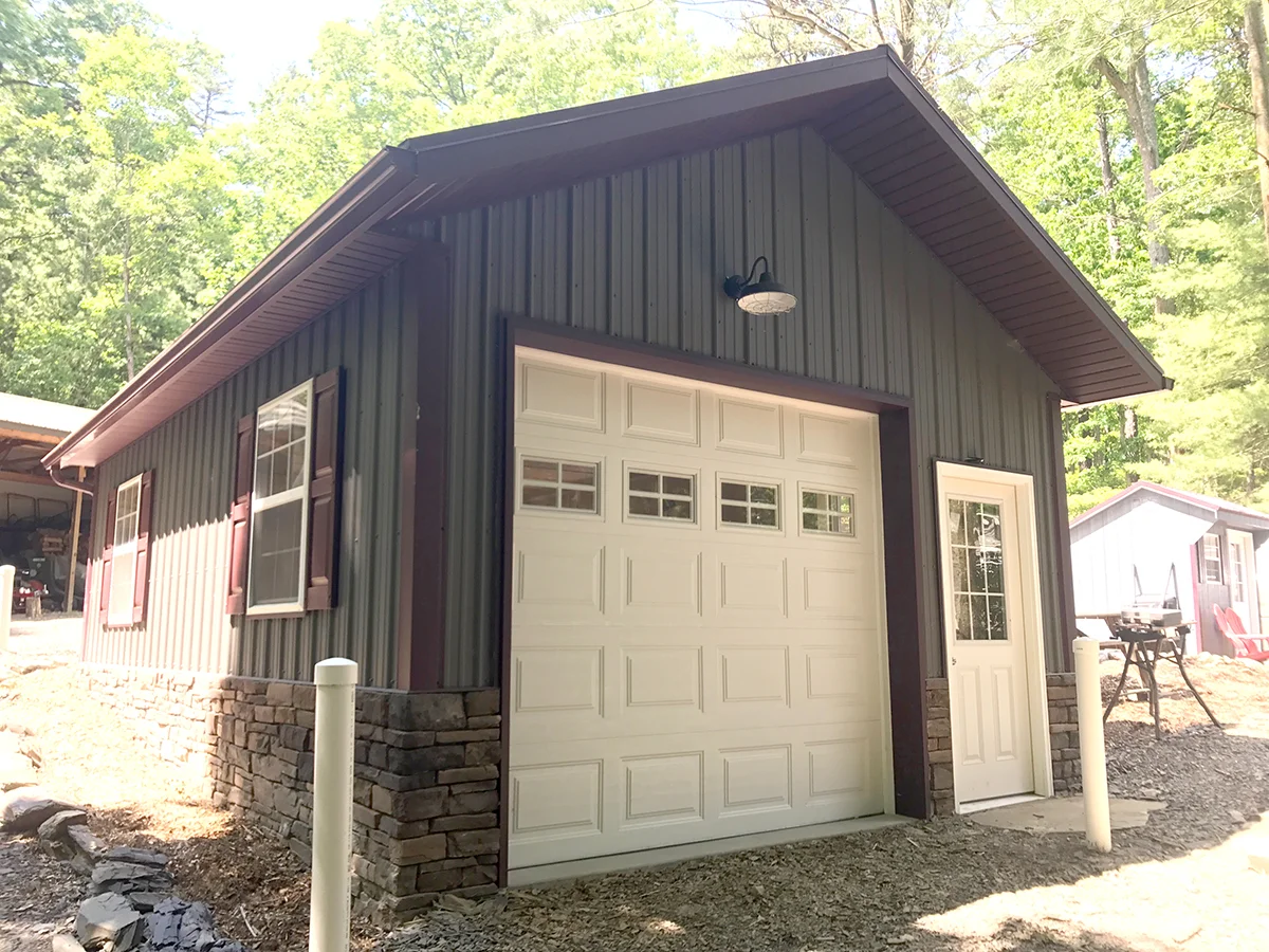 Detached Garage