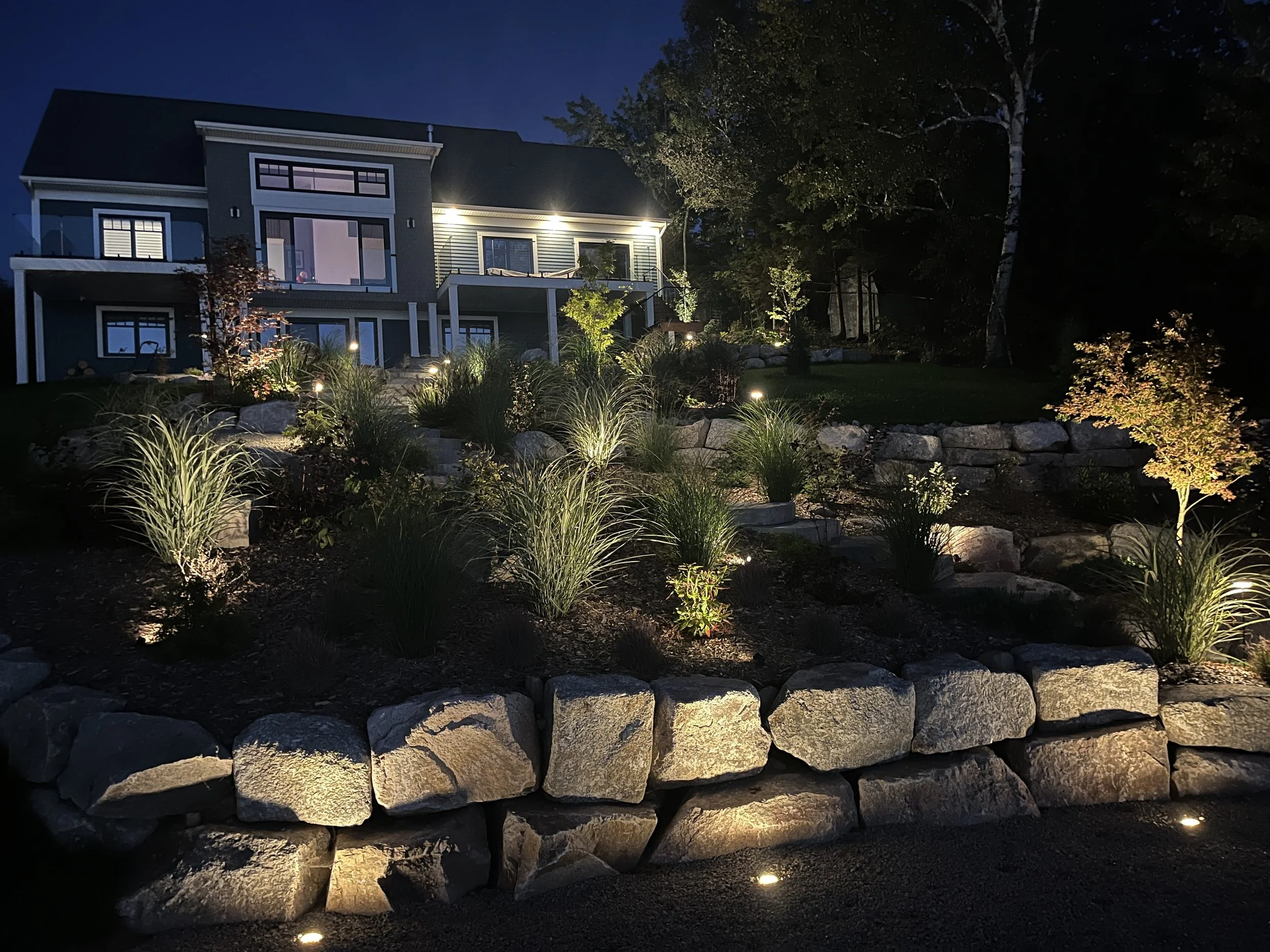 By the time darkness falls, your eyes wilkl have adjusted to the illuminated textures throughout the garden staircase. 