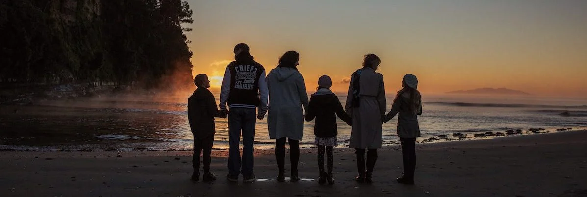 WInter sunset family photo West Auckland.jpg