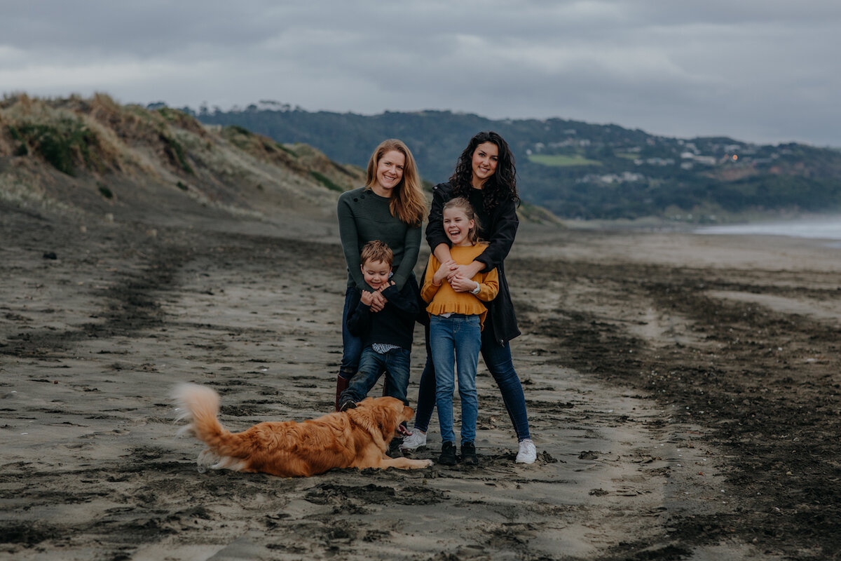 Family pet photography - Emily Chalk - Muriwai Beach.jpg