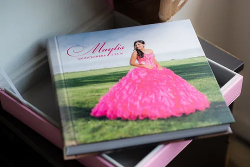 Custom designed and produced albums made especially for your quinceañera by Quinces Garcia.