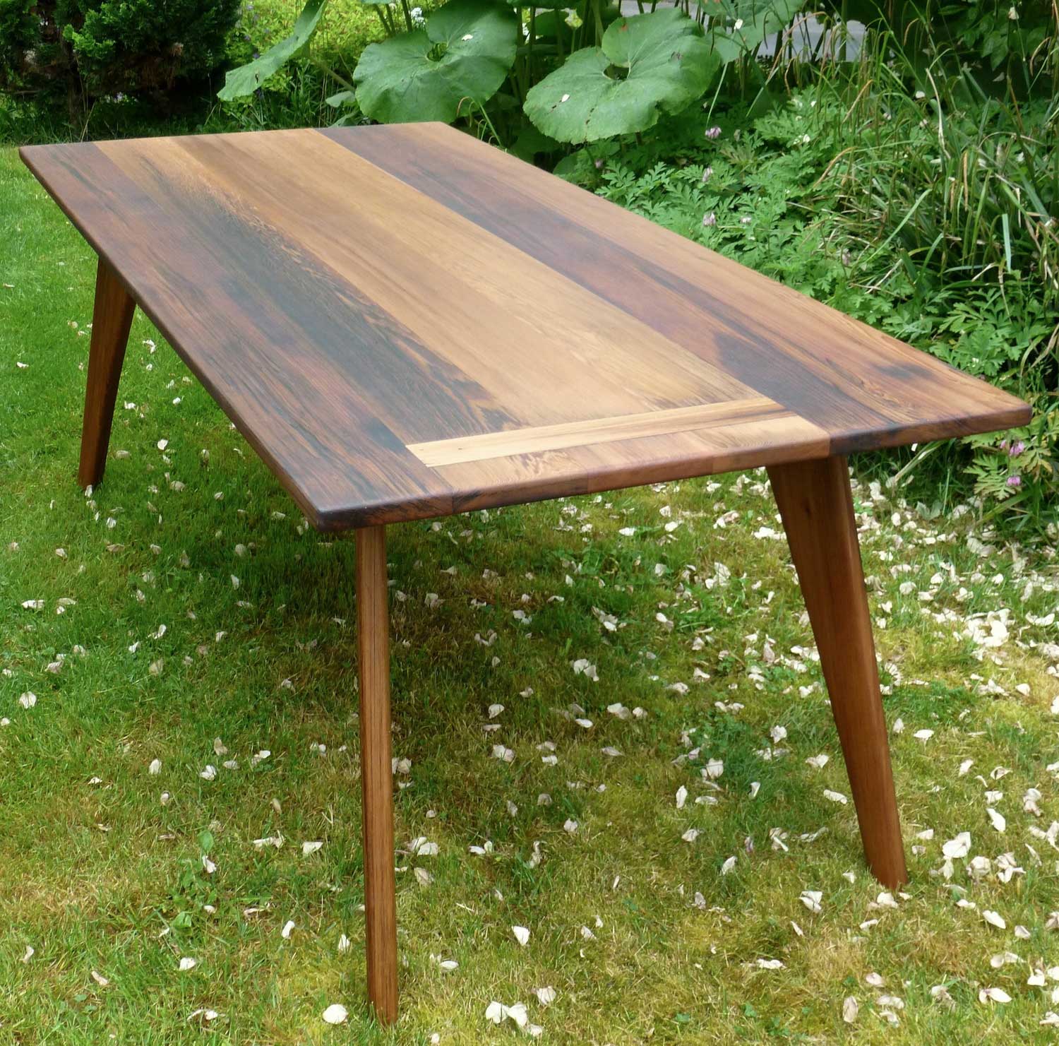 RedwoodTable-Surface-SylvanRay.jpg
