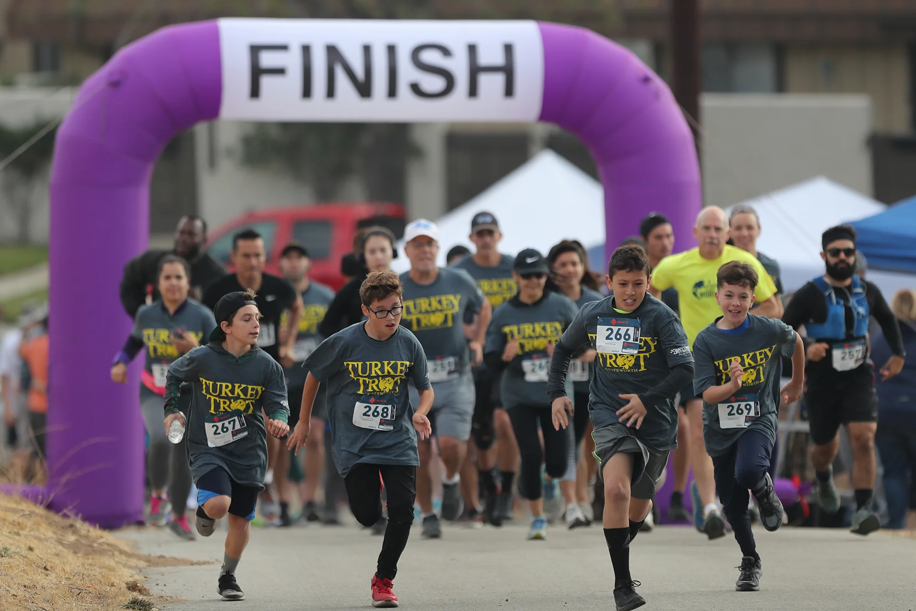 Anytime Fitness Chatsworth Turkey Trot AA1_9851 1800.jpg