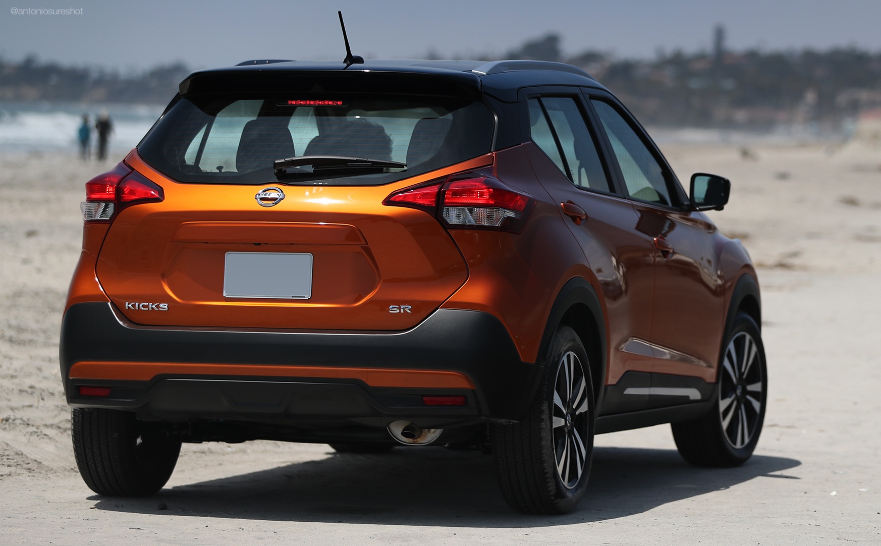 Nissan Kicks SR AA1_5503 1800wm.jpg