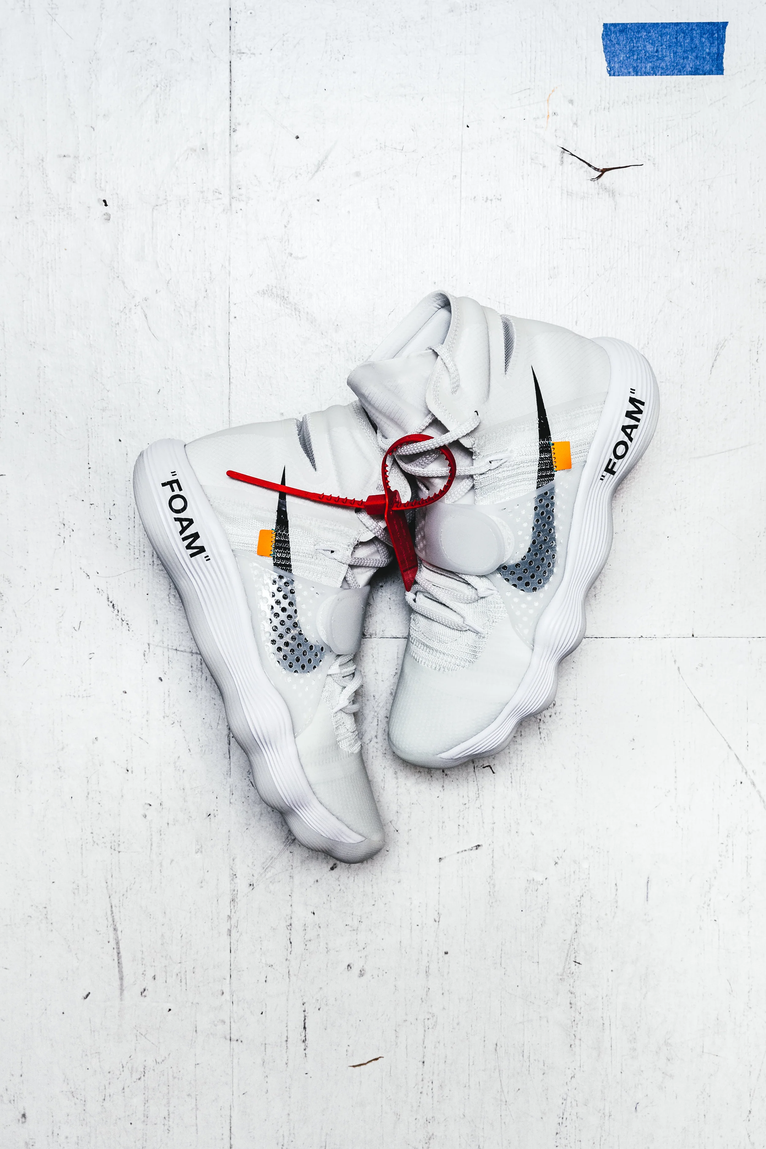 off-white_hyperdunks_01.jpg