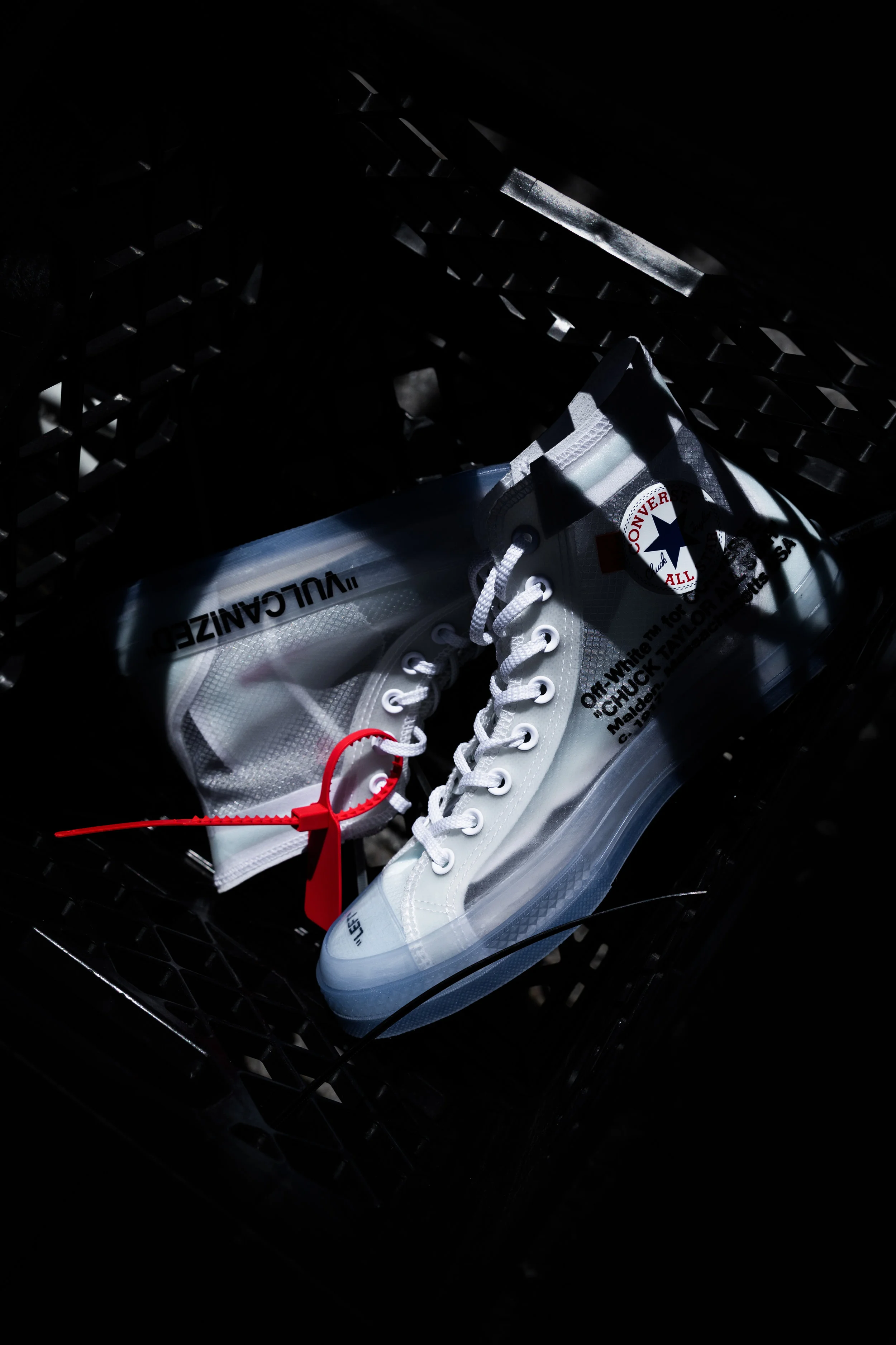 converse-x-off-white_01.jpg